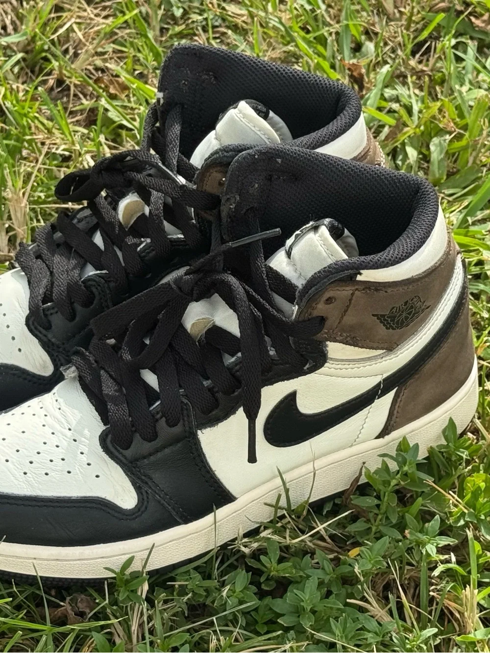Jordan 1 Retro High OG Dark Mocha GS Size 5Y Woman’s size 6.5